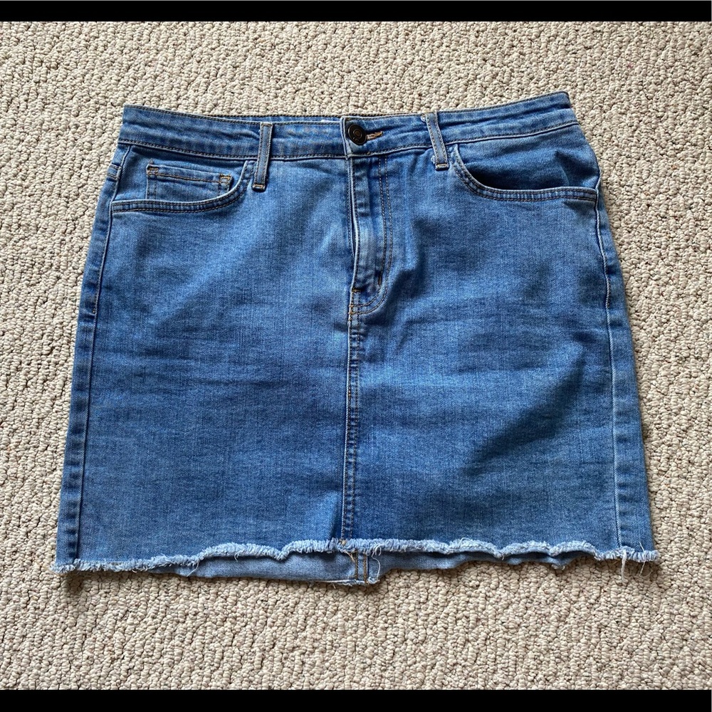 O2 denim from Lulu’s form fitting jean skirt